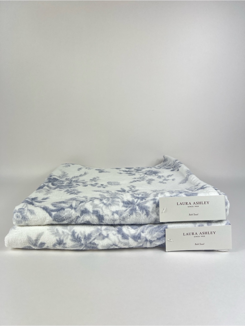 Laura Ashley Bath Towels Blue White Floral Soft Velour Cotton 2 Pc Set NEW